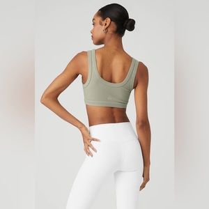 Alo Wellness Bra, Limestone, Small